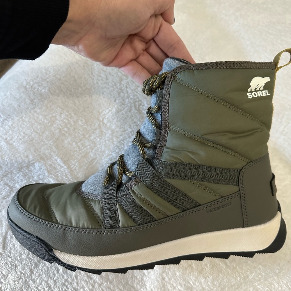Sorel Whitney II short boot. - Picture 3 of 6